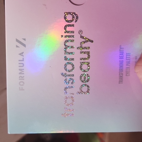 Formula Z transforming beauty cheek palette - Picture 1 of 5